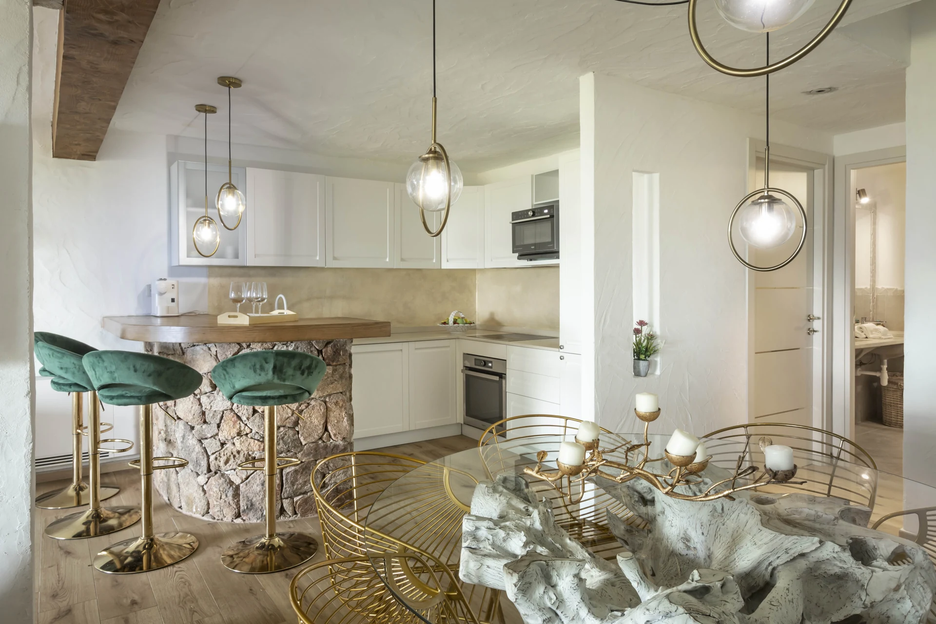 Il tavolo e la cucina